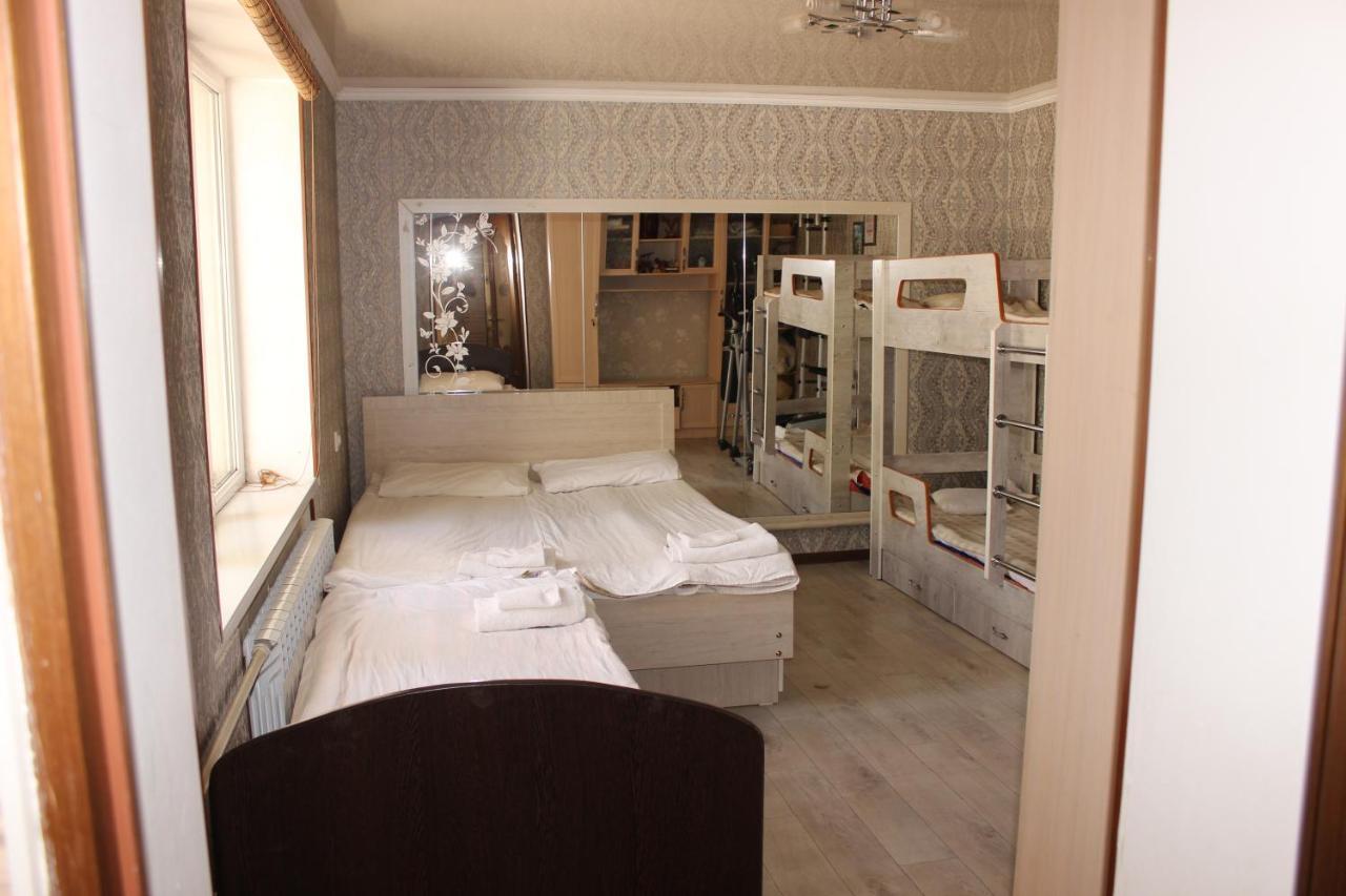 Guest House Jamal Naryn Екстер'єр фото